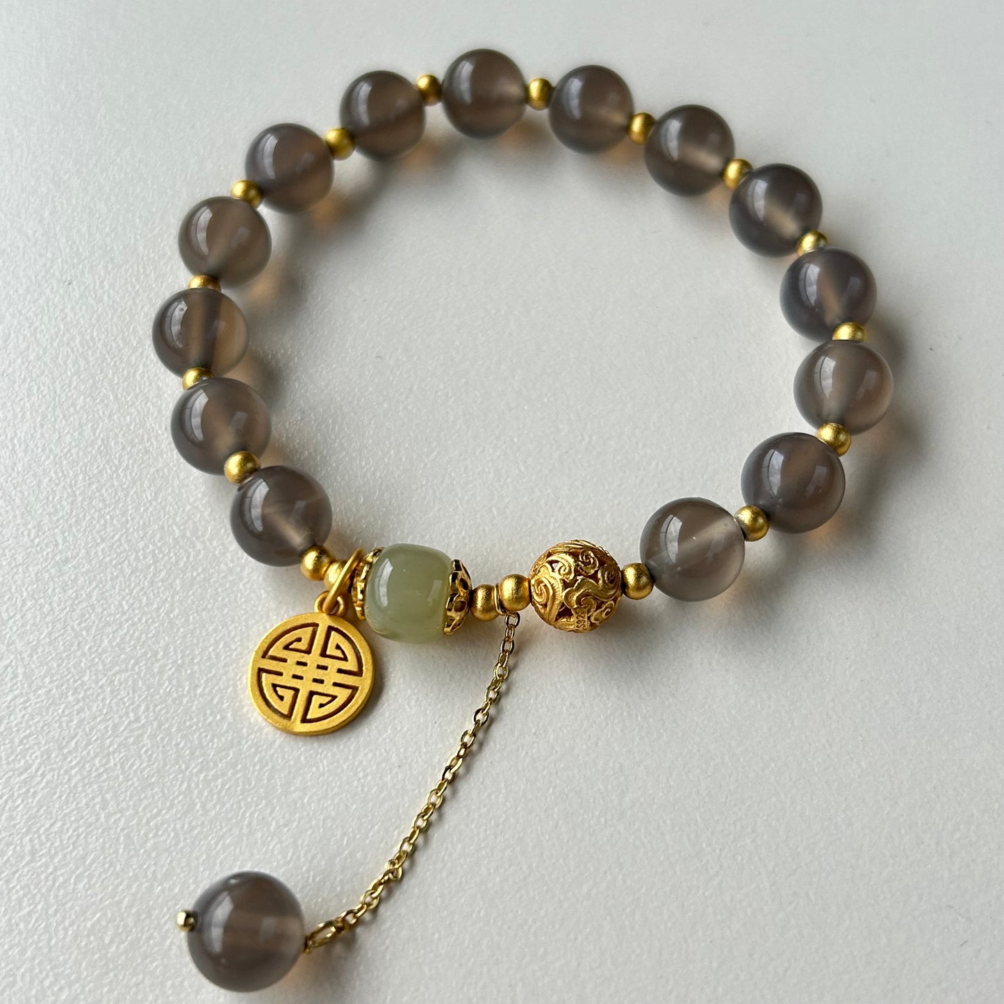 Gray Agate Bracelet to Promote Emotional Balance and Inner Strength